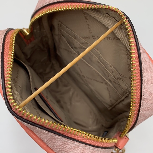 Michael Kors Jet Set Travel Medium NS Logo Stripe Crossbody Bag 
SHERBER… - Picture 12 of 15